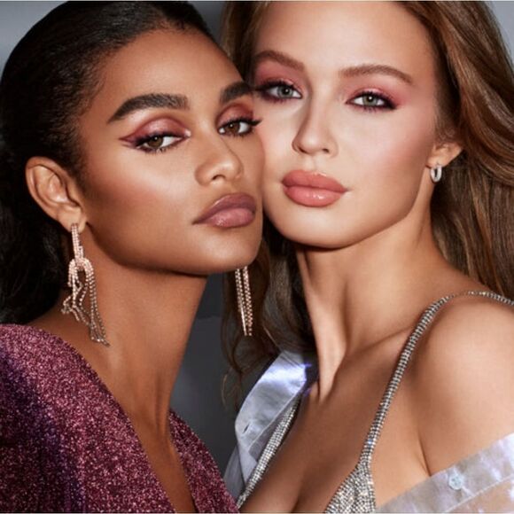 BUXOM × Ash K Holm Eyeshadow Pallette - Picture 9 of 15